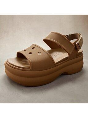 Crocs Women’s Size 6 Soho Y Strap Platform Sandals Tan Beige NWT